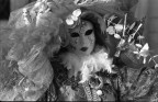 Al bianco e nero non rinuncio neanche nel mondo colorato del carnevale!!!

ACROSS 100
Pentax MX 135/3.5
