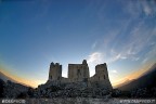 Rocca Calascio - La rocca all'alba Rocca Calascio - La rocca all'alba