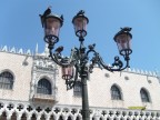 VENEZIA,con il suo misterioso fascino..tutto � magia..anche i suoi piccioni..