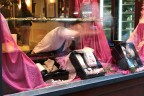 La vetrina ... va tenuta pulita !!! La vetrina ... va tenuta pulita !!!
