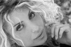 Giada mi guarda di nuovo e vedo il mondo B&W Giada mi guarda di nuovo e vedo il mondo B&W