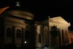 Palermo, il Teatro Massimo in notturna.. Palermo, il Teatro Massimo in notturna..