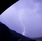 Fuji S5 Pro
Nikkor 10.5 DX Fullframe Fisheye
ISO 100, f/2.8, 10 sec.