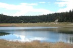 lago in alta montagna