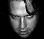 Dentro noi, ogniuno di noi, nel buio dei pi� profondi meandri dell'animo, c'� un sentimento di squilibrio e di rabbia, sempre pronto ad approfittare del minimo cedimento per venire fuori e sfogare tutta la sua forza taciuta.