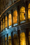 colosseo di notte colosseo di notte