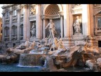 se vai a Roma non puoi non visitare la fontana di Trevi, e cos� mi sono messo a scattare fra la miriade di cinesi con le loro macchine compatte.
f4.5
1/800sec
ISO-400