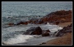 Questa � la foto di prima, su suggerimento ho provato a tagliarla diversamente da portare in rilievo gli scogli. Spero di aver capito bene