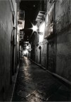 Alle tre di notte mi trovavo a passare per questa stradina di Marsala e non ho saputo resistere alla tentazione di fare qualche scatto.