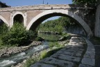 Lungo il tevere... Lungo il tevere...