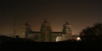 Il castello di Ferrara ripreso di notte, dal balcone di casa mia. Difficile da rendere, il castello non � illuminato all'ora in cui la foto � stata scattata.