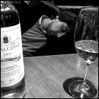 "Quel bar non lo aveva mai visto cos� pieno&quo