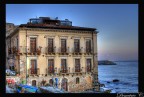 Palazzotto sul mare