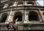 Foto ricordo al colosseo Foto ricordo al colosseo