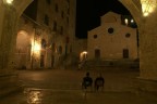 Notte di meta primavera a San Gimignano
