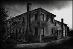 Vecchia casa di campagna abbandonata...