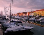 Gli ultimi raggi sui muri Gli ultimi raggi sui muri