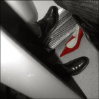 pronte per essere indossate da una bella ragazza, prima di scendere dal treno....