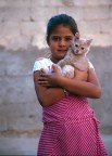 Bimba con gattino Bimba con gattino