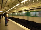 Metro a Place de la Concorde Metro a Place de la Concorde