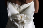 Come da titolo � una delle foto per un catalogo di vestiti da sposa, il mio compito erano i particolari dei suddetti, spero di aver azzeccato tagli e luci gradevoli nonch� di buona lettura per un catalogo.