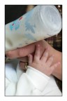 la mia manina su quyella di mamma......e la poppata! la mia manina su quyella di mamma......e la poppata!