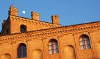 Carpi (MO) - Castello, linee, luna