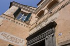 La crisi delle istituzioni La crisi delle istituzioni