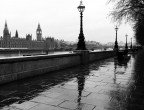 Una passeggiata a Londra sotto la pioggia Una passeggiata a Londra sotto la pioggia