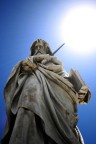 ...ed impugner� cos� una spada per arginare le forze dell'oscurit�...

1/800 F4 28mm ISO 100
Curve e sovrapposizione dei canali rosso e blu sulla statua