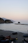 scattata a Monterosso al Mare, Liguria.
Mi sarebbero piaciuti colori un p� pi� accesi, soprattutto la sfumatura rosata del cielo.