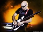 Joe Satriani 
Chicken Foot live @ Pistoia Blues 2009
