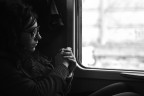 sola tra la gente invisibile sola tra la gente invisibile