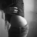 Rolleiflex T, Kodak TriX400, HC110(b).

la superficie della pelle.. per me la foto st� li.