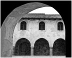Chiostro della badia S. Gemolo a Ganna (Varese) Chiostro della badia S. Gemolo a Ganna (Varese)