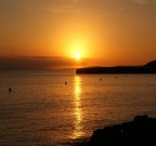 Per iniziare... un tramonto fotografato durante le vacanze a Minorca...
Commenti e suggerimenti e sono buon accetti