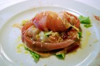 Bauletto di speck di Sauris con il cren Bauletto di speck di Sauris con il cren