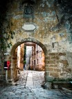 Un arco di pietra Un arco di pietra