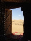 scattata dall'interno di una tenda nel sahara