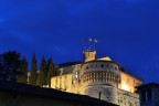 Fotocamera 	Nikon D3100
Esposizione 	8''
Aperture 	        f/20.0
ISO                  400

Sono stato a scattare qualche foto ieri sera al Castello di Brescia. 
Ho caricato questa foto perch� mi sembra particolarmente ben riuscita (rispetto alle altre, insomma) anche se ho qualche dubbio sulle luci che rovinano (a mio avviso) il soggetto.
Aspetto critiche e commenti.