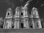 Noto b&amp;w