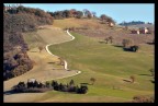 La stradina bianca fra i campi La stradina bianca fra i campi