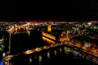 Dall'alto, LONDRA, come fosse tra le stelle...