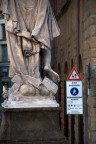 st st