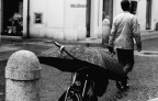 sotto la pioggia sotto la pioggia