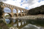 Pont du Gard, Francia del sud, 20 km nord est di Nimes, Languedoc-Roussillon

http://it.wikipedia.org/wiki/Ponte_del_Gard
