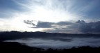 Nuvole sopra la nebbia Nuvole sopra la nebbia