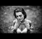 Segnalo anche il post sul blog: http://gianmariaveronese.com/2012/08/la-ripresa-dallalto-nella-fotografia-di-ritratto/

Buona visione :)

Gianmaria