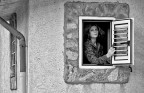 Une femme à sa fenêtre Une femme à sa fenêtre