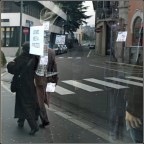 Uomo a met� prezzo